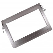 Porte arrière avec charnière